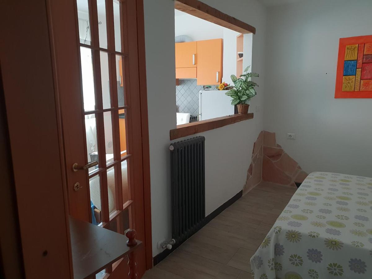 Casa Vacanze L'Agrifoglio Bed and Breakfast Magliolo Buitenkant foto