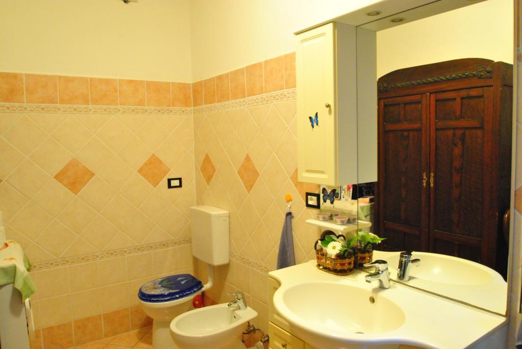 Casa Vacanze L'Agrifoglio Bed and Breakfast Magliolo Kamer foto