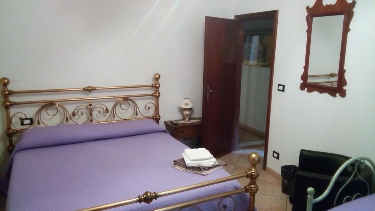 Casa Vacanze L'Agrifoglio Bed and Breakfast Magliolo Buitenkant foto