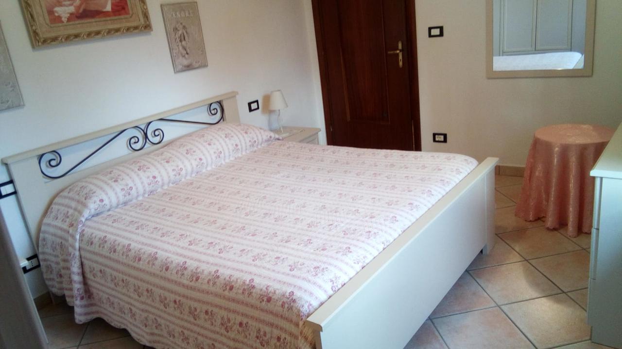Casa Vacanze L'Agrifoglio Bed and Breakfast Magliolo Buitenkant foto